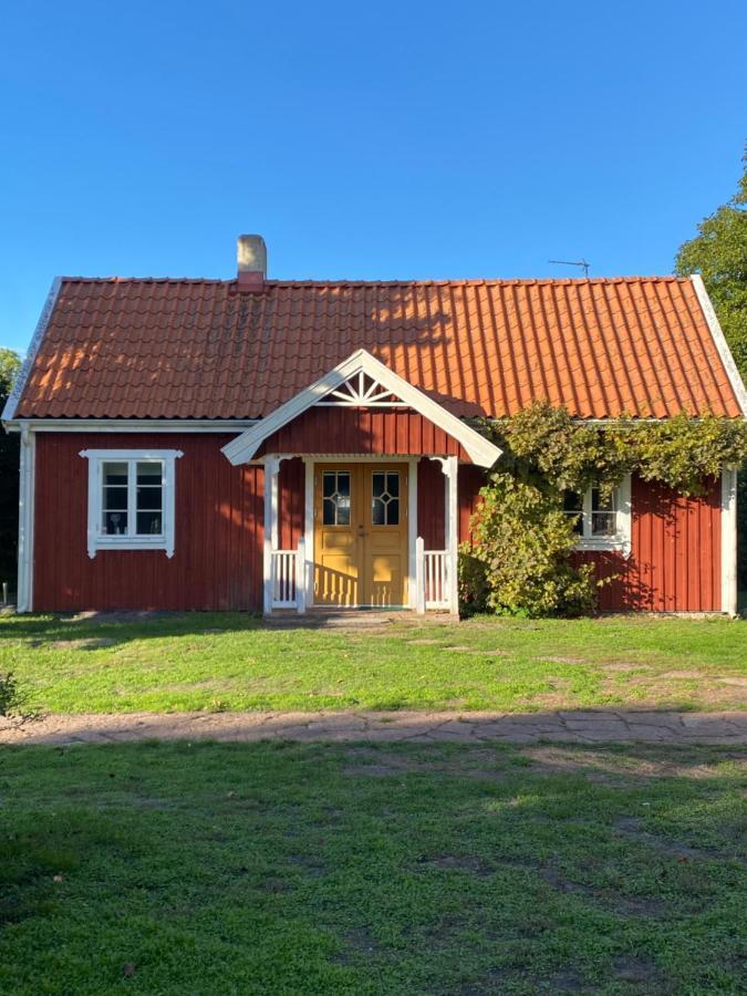 Bo I Egen Stuga Pa Haerlig Oelandsgard Кёпингсвик Экстерьер фото